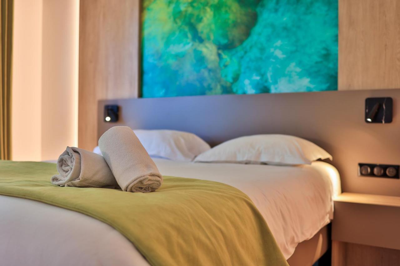Logis Hotel & Spa Dejeunez Sous L'Arbre Rousset  Kültér fotó