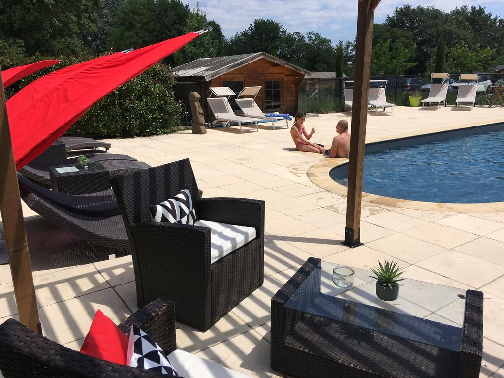 Logis Hotel & Spa Dejeunez Sous L'Arbre Rousset  Kültér fotó